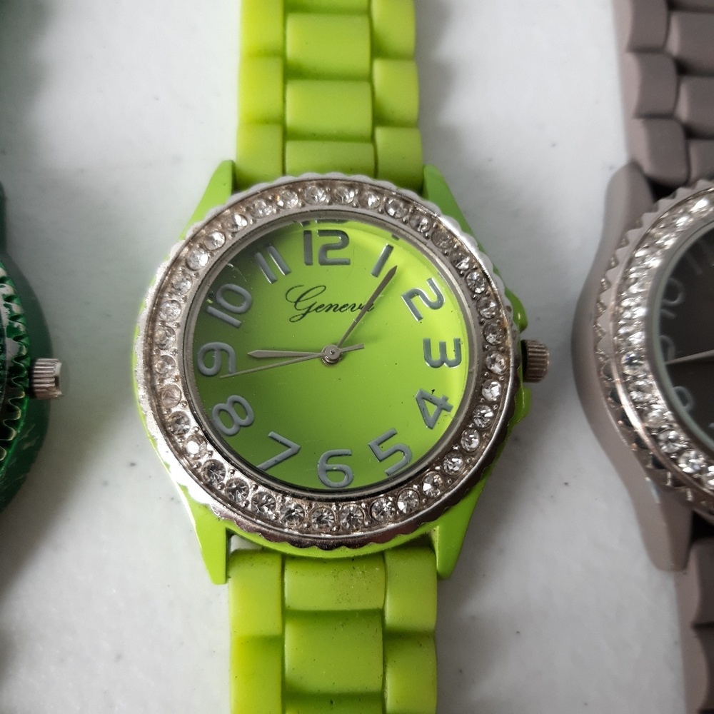 3 Rhinestone watches - Picture 4 of 6